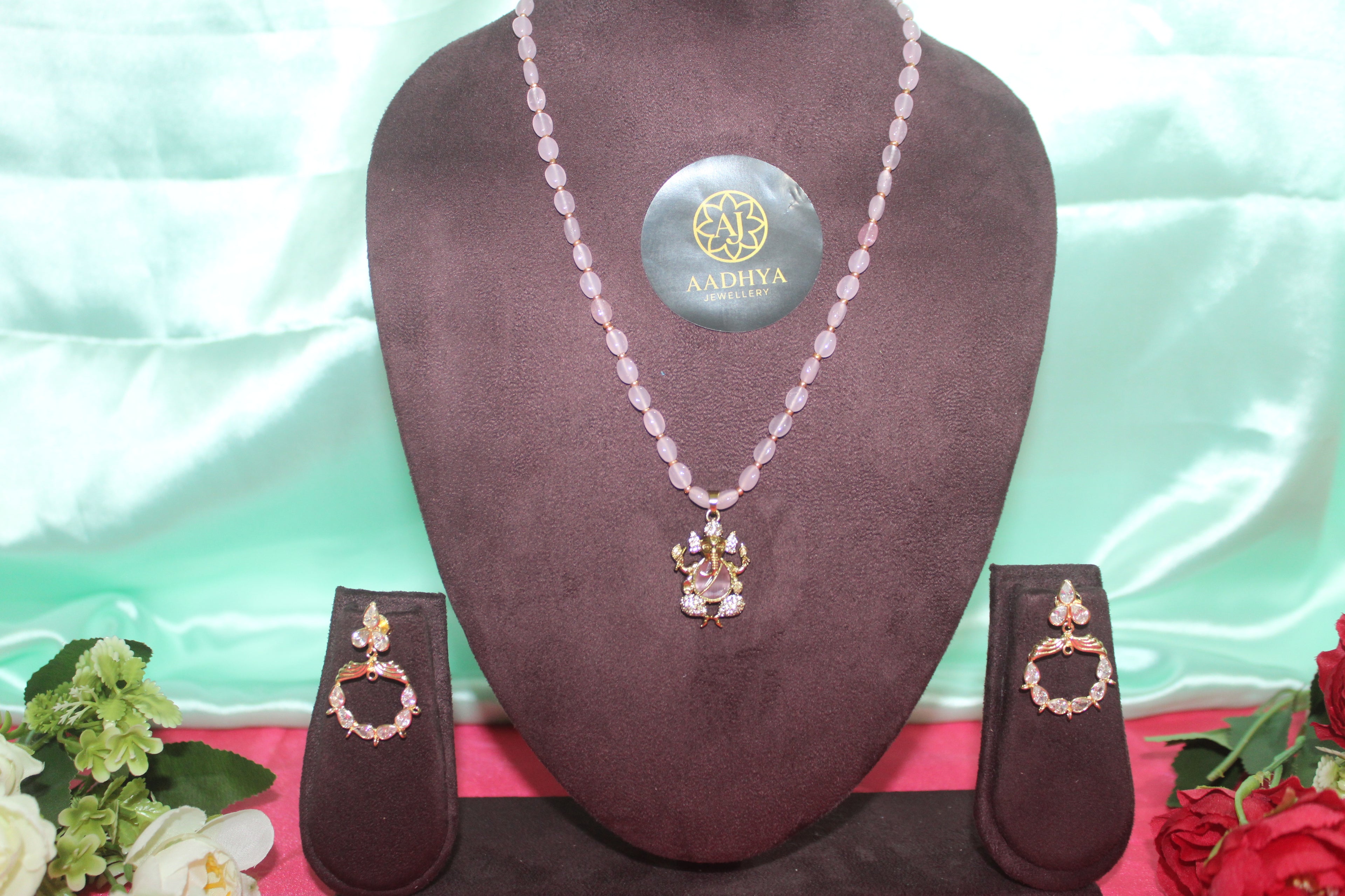 Monalisa beads with lord ganesh pendent