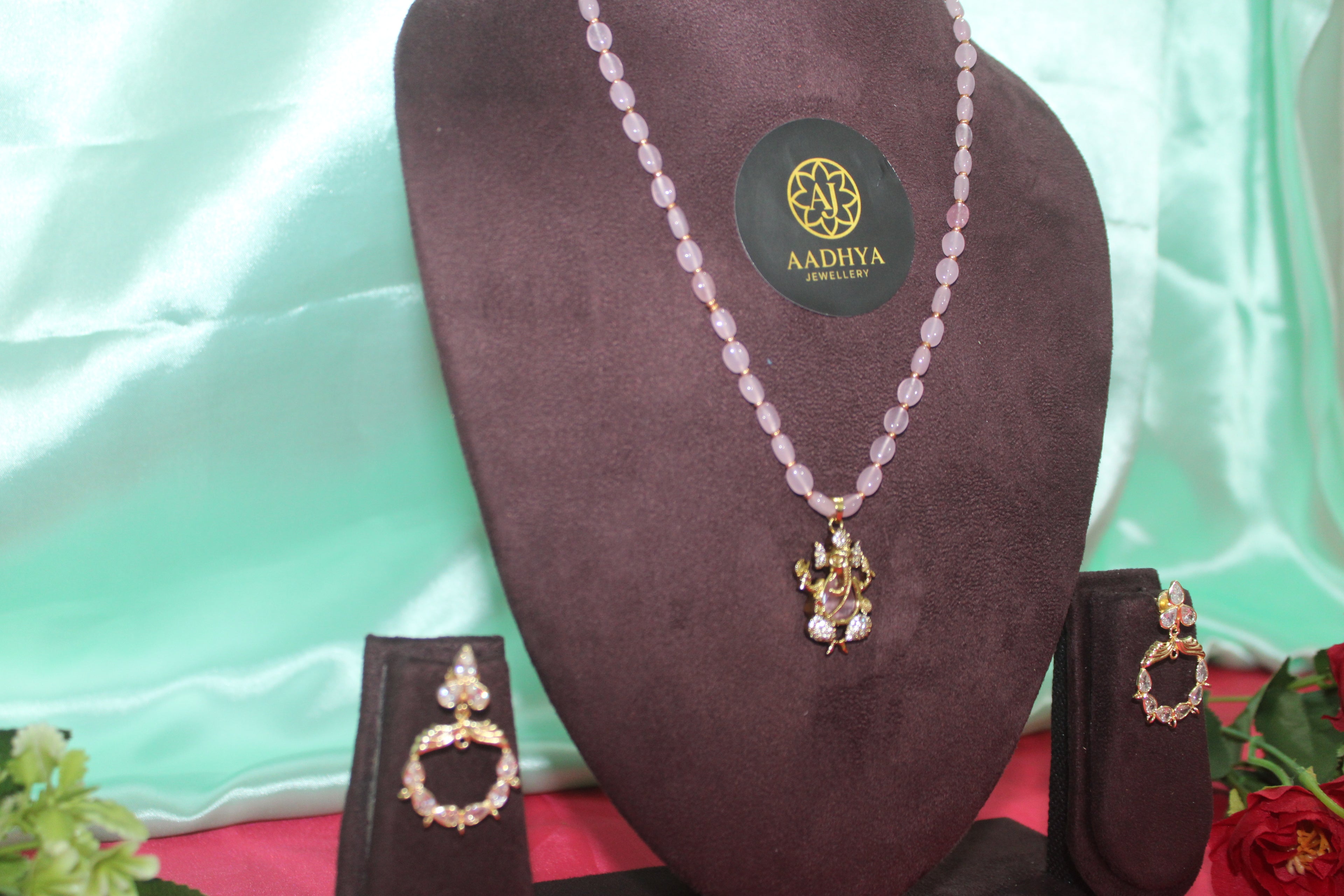 Monalisa beads with lord ganesh pendent