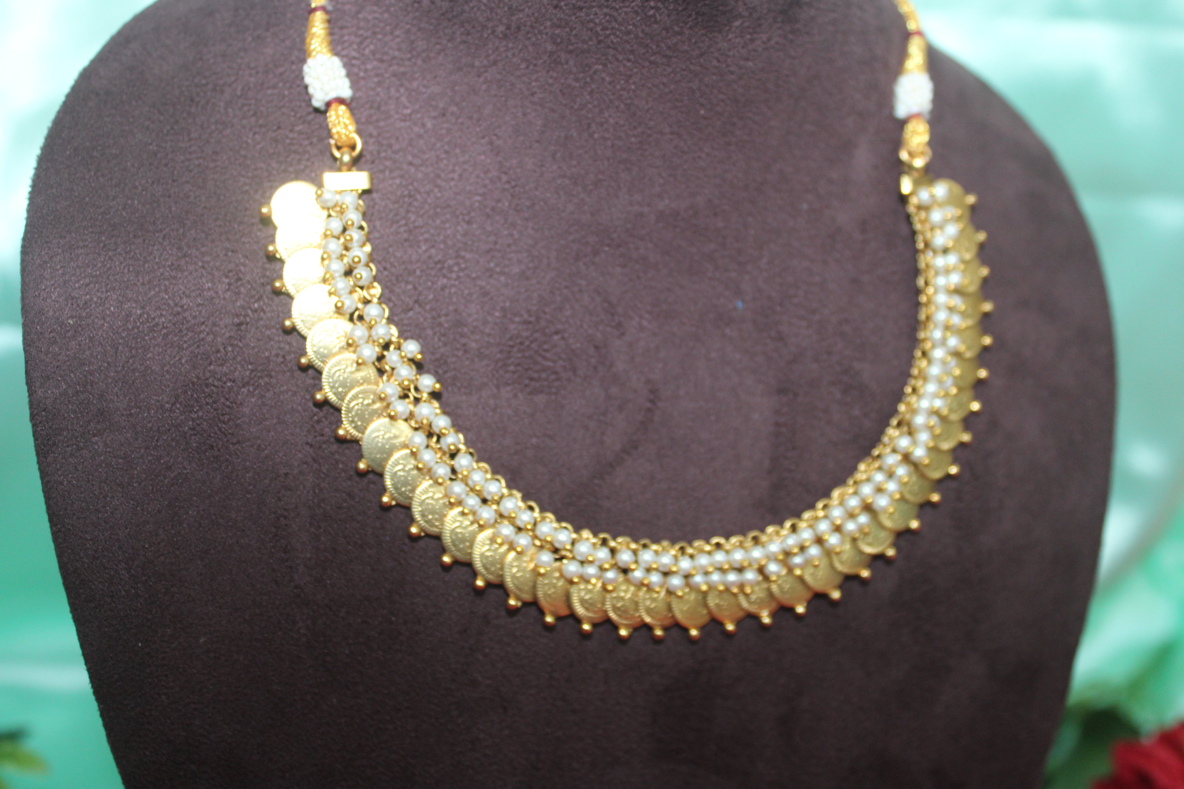 Lord laxmi kasula peru short neckset with earings